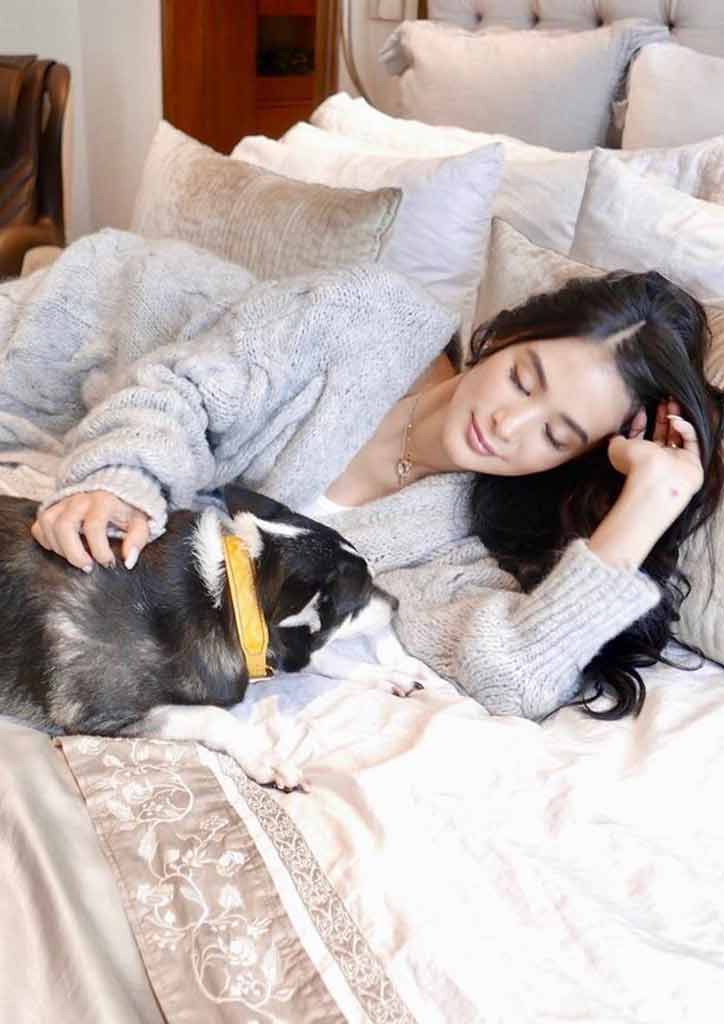 celebrity relaxing with pet