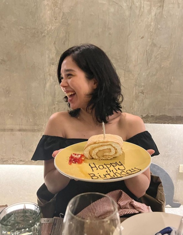 Saab Magalona celebrates her 34th birthday with a cake